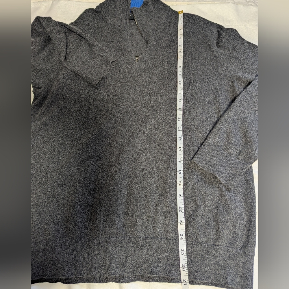 Banana Republic Men's Dark Charcoal Half-Zip Sweater - Picture 7 of 7